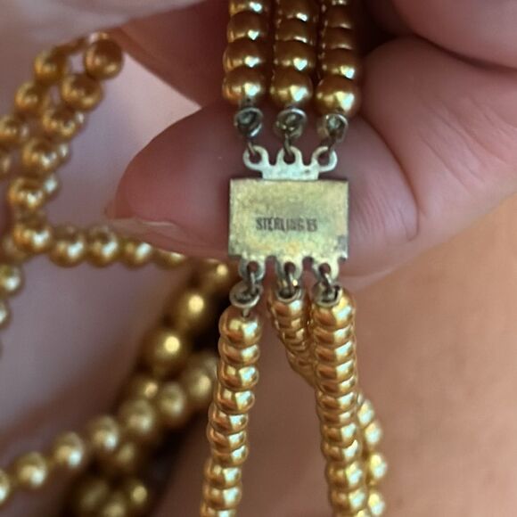 Vintage 50s/60s 3 strand golden pearl necklace - Picture 4 of 4